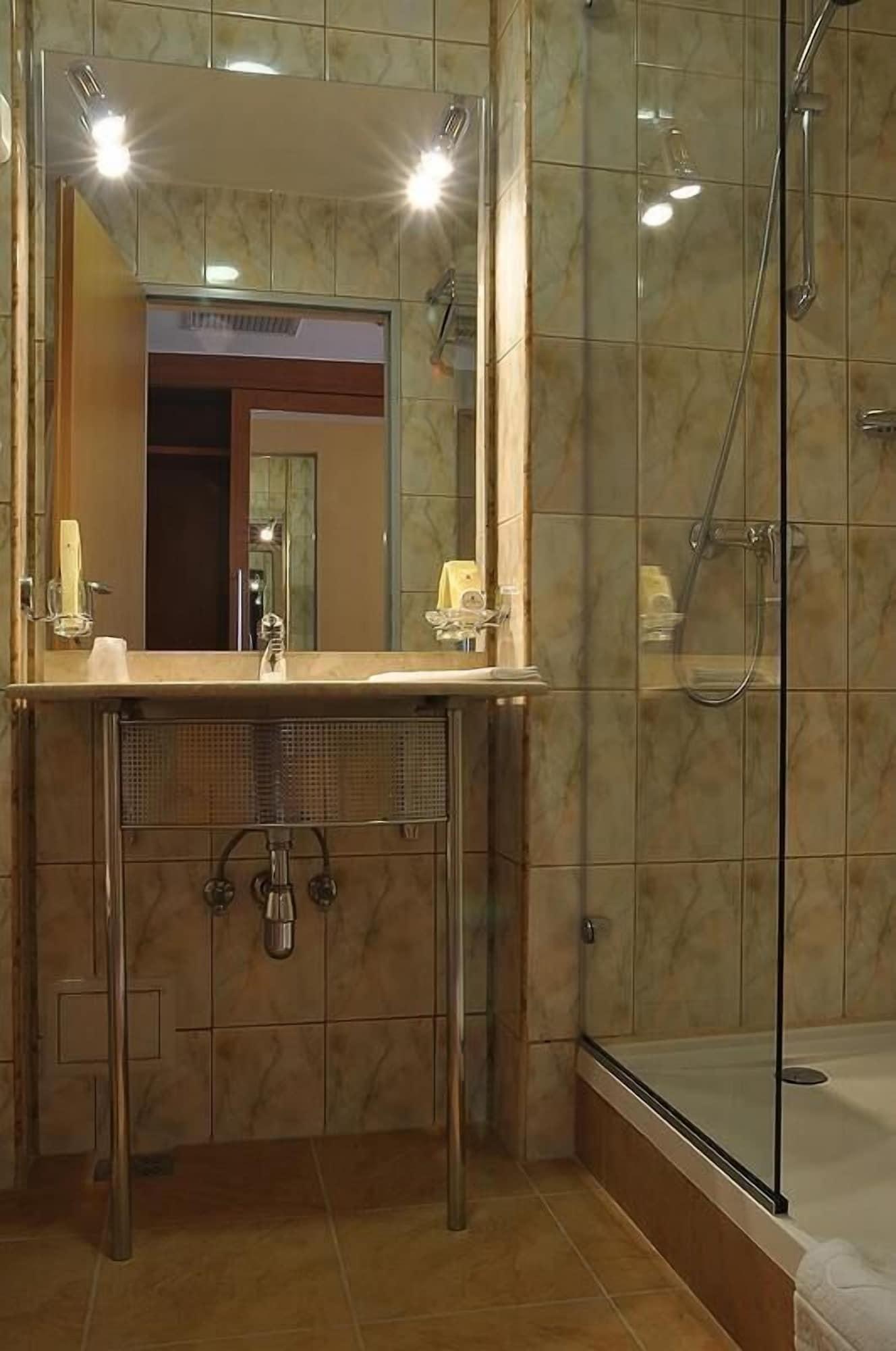 Continental 4*