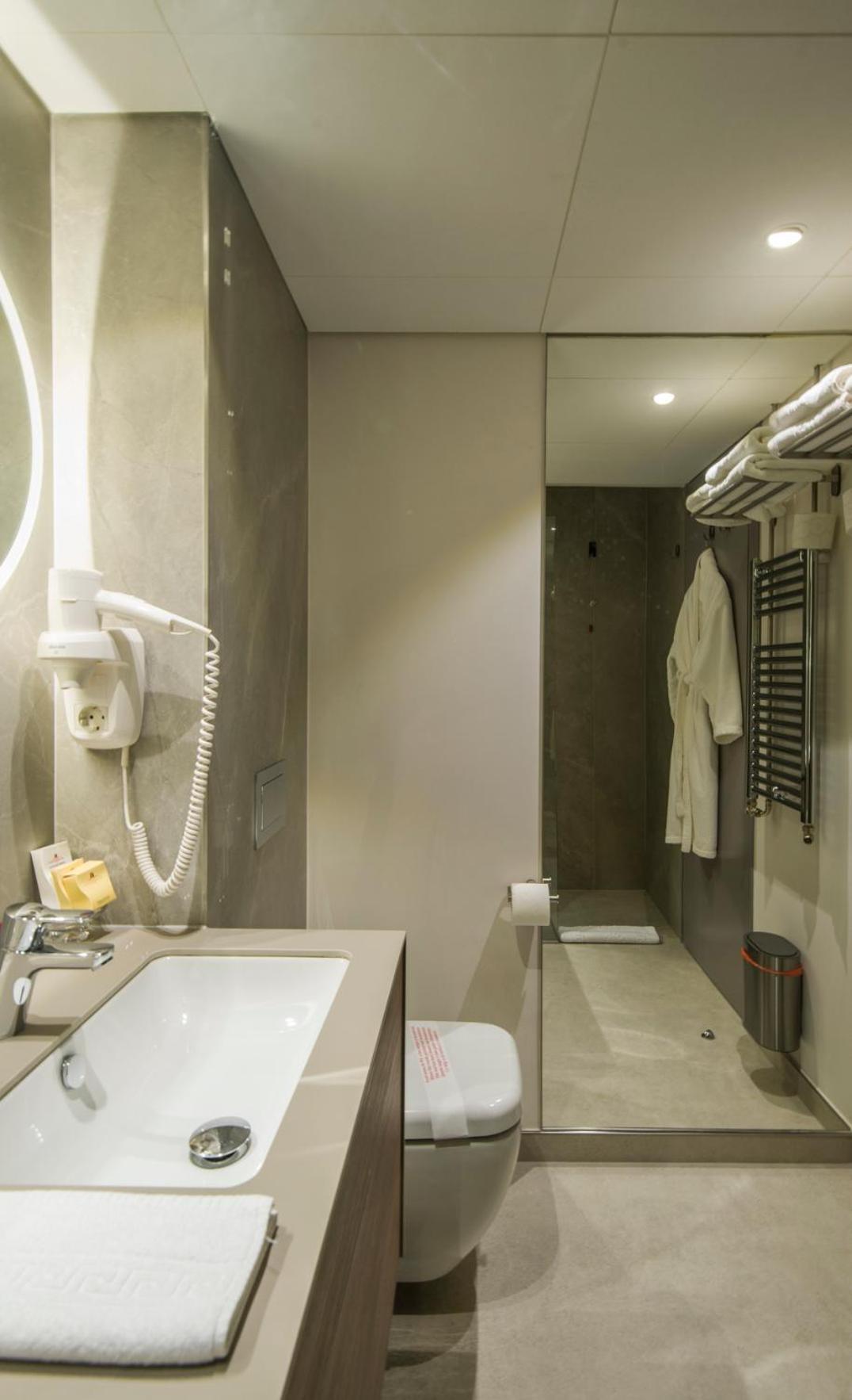 Continental 4*