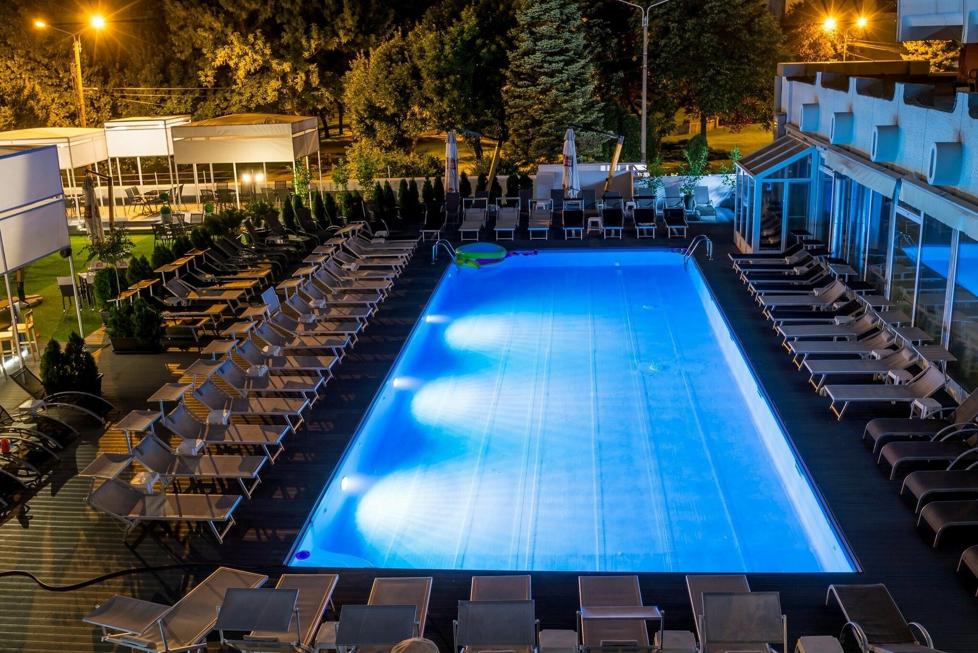 Continental Hotel 4*